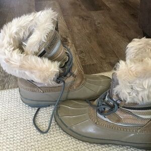 Khombu snow boots